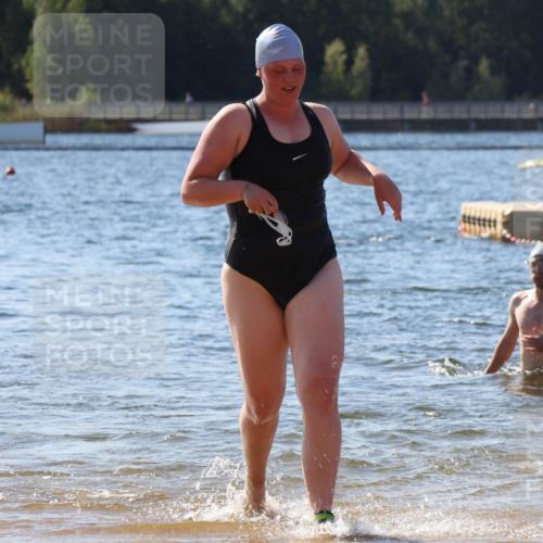 07.09.2025 - 19. Norderstedt Triathlon Luisa Fischer http://msf.ph/oto/8758370 07.09.2025 11:50:02 Schwimmen 757 meine-sportfotos.de