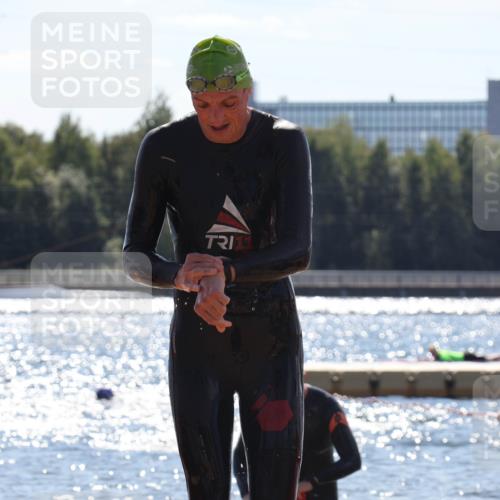 07.09.2025 - 19. Norderstedt Triathlon Luisa Fischer http://msf.ph/oto/8758381 07.09.2025 13:37:11 Schwimmen 374, 900 meine-sportfotos.de