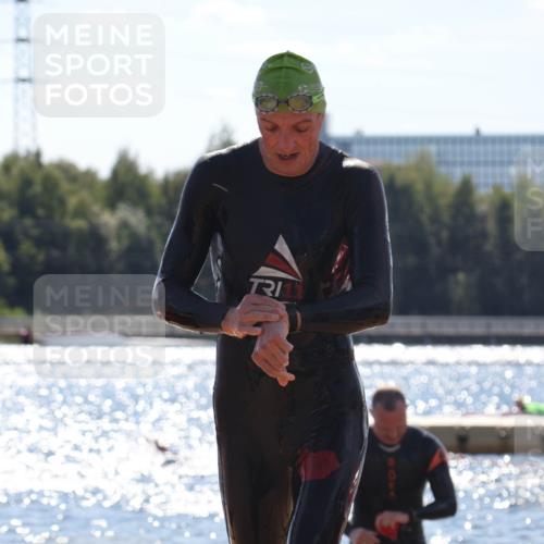 07.09.2025 - 19. Norderstedt Triathlon Luisa Fischer http://msf.ph/oto/8758386 07.09.2025 13:37:11 Schwimmen 374, 900 meine-sportfotos.de