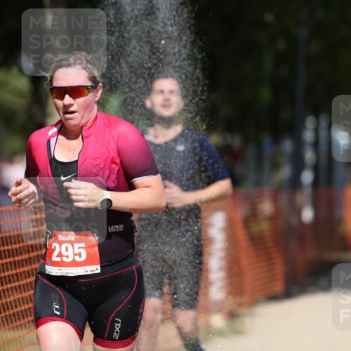 07.09.2025 - 19. Norderstedt Triathlon Michael Strokosch http://msf.ph/oto/8758392 07.09.2025 13:14:01 Laufen 171, 177, 295, 351, 1376 meine-sportfotos.de