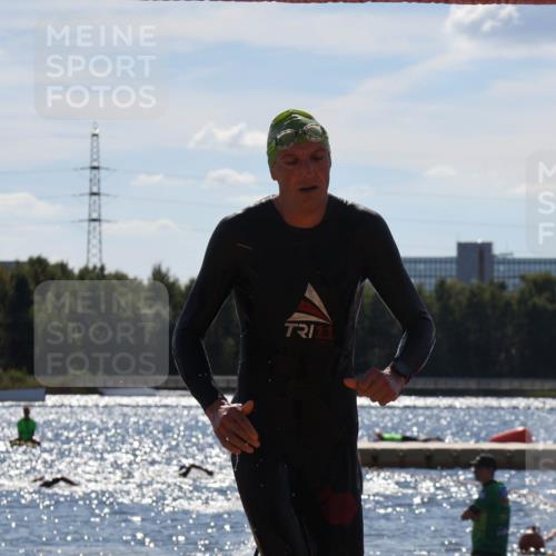 07.09.2025 - 19. Norderstedt Triathlon Luisa Fischer http://msf.ph/oto/8758394 07.09.2025 13:37:13 Schwimmen 374, 900, 1022 meine-sportfotos.de