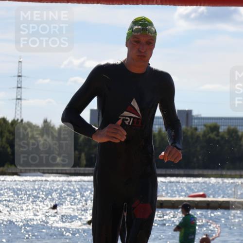 07.09.2025 - 19. Norderstedt Triathlon Luisa Fischer http://msf.ph/oto/8758404 07.09.2025 13:37:13 Schwimmen 374, 900, 1022 meine-sportfotos.de
