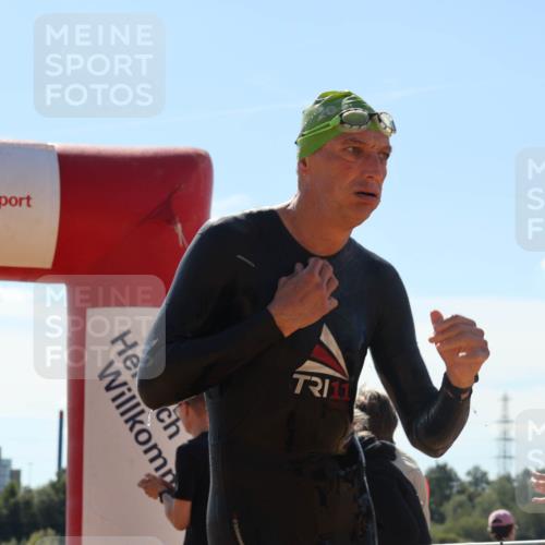 07.09.2025 - 19. Norderstedt Triathlon Luisa Fischer http://msf.ph/oto/8758419 07.09.2025 13:37:15 Schwimmen 374, 900, 1022 meine-sportfotos.de