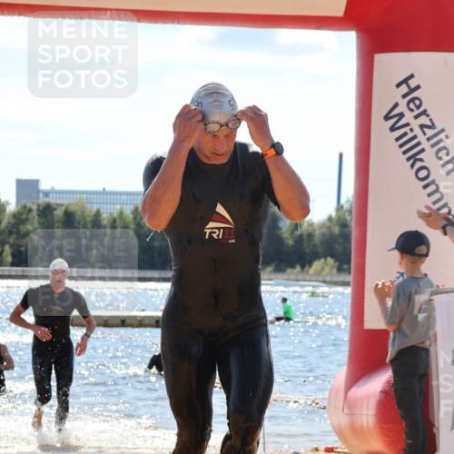 07.09.2025 - 19. Norderstedt Triathlon Luisa Fischer http://msf.ph/oto/8758529 07.09.2025 13:37:52 Schwimmen 361, 911, 1026, 1456, 1466 meine-sportfotos.de
