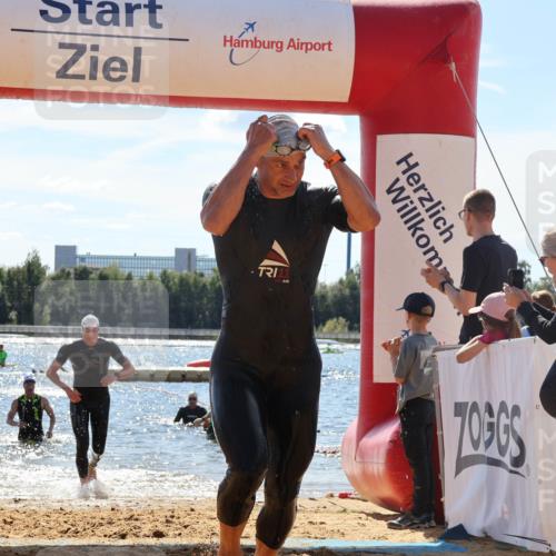 07.09.2025 - 19. Norderstedt Triathlon Luisa Fischer http://msf.ph/oto/8758534 07.09.2025 13:37:53 Schwimmen 361, 911, 1026, 1456, 1466 meine-sportfotos.de
