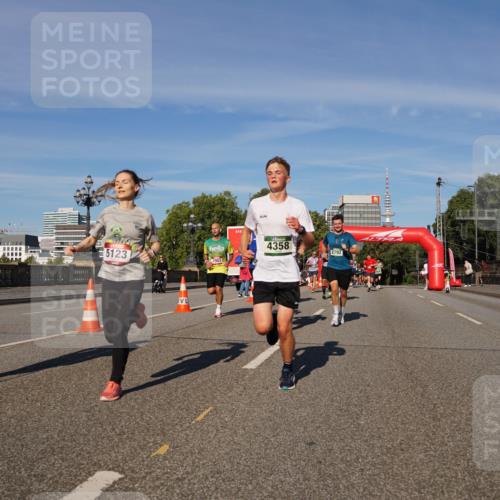 07.09.2025 - BARMER Alsterlauf Yannick Fuchs http://msf.ph/oto/8758580 07.09.2025 09:39:10 Laufen 6011, 4358, 2792, 5123, 2953 meine-sportfotos.de