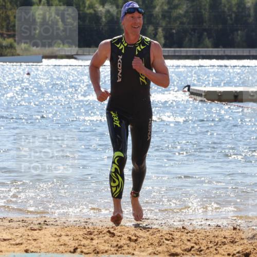 07.09.2025 - 19. Norderstedt Triathlon Luisa Fischer http://msf.ph/oto/8758590 07.09.2025 13:38:00 Schwimmen 361, 373, 911, 1026, 1466 meine-sportfotos.de