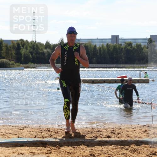 07.09.2025 - 19. Norderstedt Triathlon Luisa Fischer http://msf.ph/oto/8758607 07.09.2025 13:38:01 Schwimmen 361, 373, 911, 1026, 1466 meine-sportfotos.de