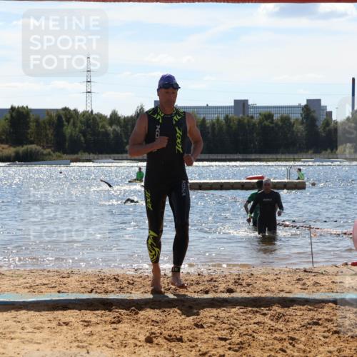 07.09.2025 - 19. Norderstedt Triathlon Luisa Fischer http://msf.ph/oto/8758619 07.09.2025 13:38:01 Schwimmen 361, 373, 911, 1026, 1466 meine-sportfotos.de