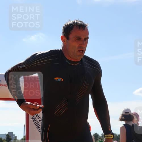 07.09.2025 - 19. Norderstedt Triathlon Luisa Fischer http://msf.ph/oto/8758662 07.09.2025 13:38:39 Schwimmen 1012 meine-sportfotos.de