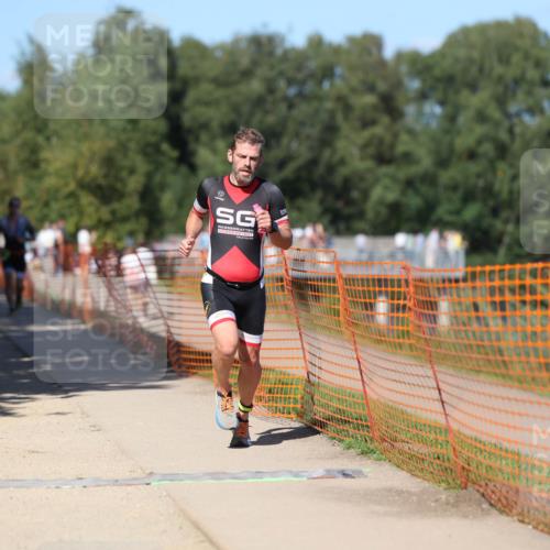 07.09.2025 - 19. Norderstedt Triathlon Michael Strokosch http://msf.ph/oto/8758664 07.09.2025 14:56:32 Laufen 982 meine-sportfotos.de