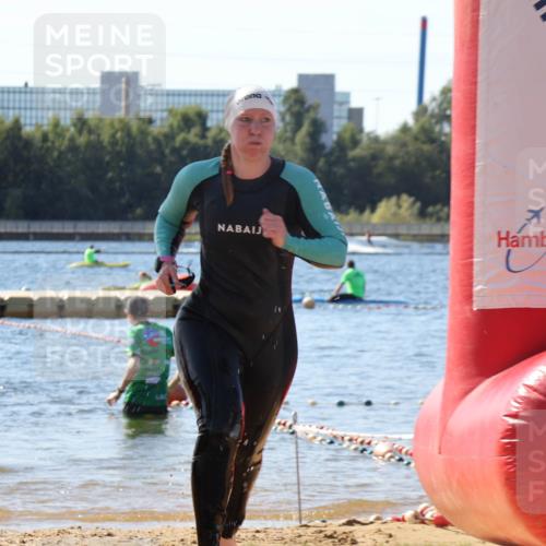 07.09.2025 - 19. Norderstedt Triathlon Luisa Fischer http://msf.ph/oto/8758691 07.09.2025 11:50:24 Schwimmen 273, 828 meine-sportfotos.de