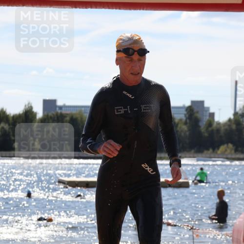 07.09.2025 - 19. Norderstedt Triathlon Luisa Fischer http://msf.ph/oto/8758704 07.09.2025 13:39:06 Schwimmen 977, 983, 987, 1459 meine-sportfotos.de