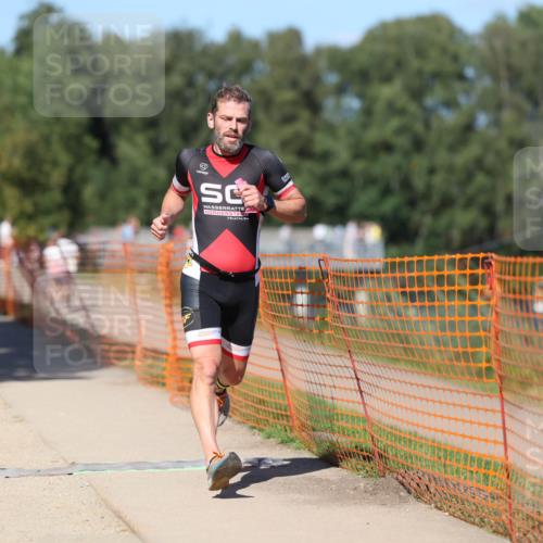 07.09.2025 - 19. Norderstedt Triathlon Michael Strokosch http://msf.ph/oto/8758718 07.09.2025 14:56:33 Laufen 982, 991, 1007 meine-sportfotos.de