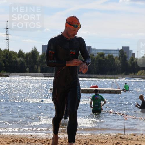 07.09.2025 - 19. Norderstedt Triathlon Luisa Fischer http://msf.ph/oto/8758745 07.09.2025 13:39:16 Schwimmen 977, 1000 meine-sportfotos.de