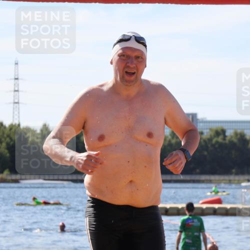 07.09.2025 - 19. Norderstedt Triathlon Luisa Fischer http://msf.ph/oto/8758754 07.09.2025 11:50:37 Schwimmen 1276 meine-sportfotos.de