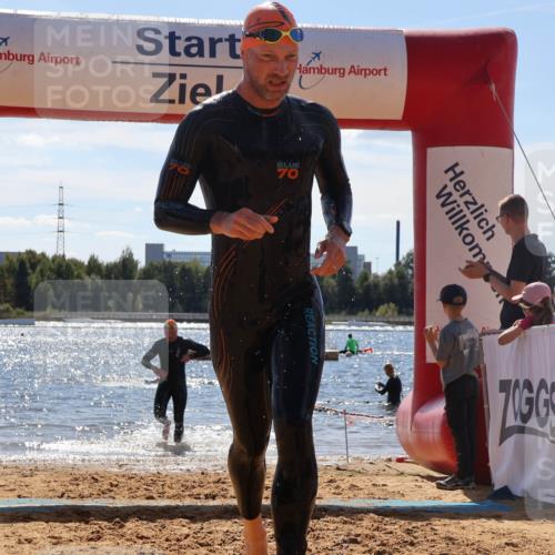 07.09.2025 - 19. Norderstedt Triathlon Luisa Fischer http://msf.ph/oto/8758764 07.09.2025 13:39:17 Schwimmen 977, 1000 meine-sportfotos.de