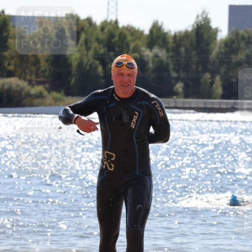 07.09.2025 - 19. Norderstedt Triathlon Luisa Fischer http://msf.ph/oto/8758773 07.09.2025 13:39:21 Schwimmen 411, 1000 meine-sportfotos.de