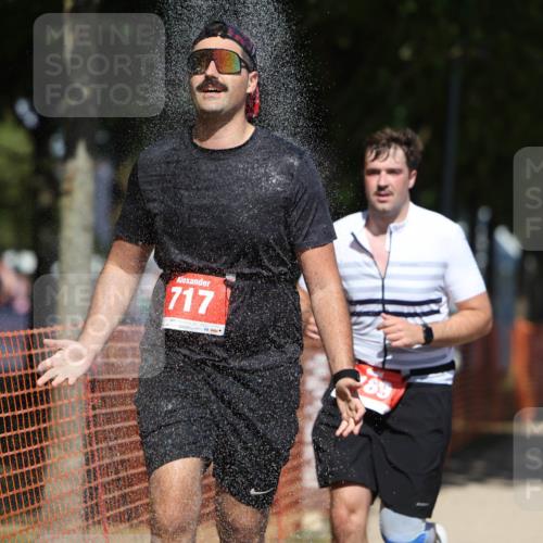 07.09.2025 - 19. Norderstedt Triathlon Michael Strokosch http://msf.ph/oto/8758778 07.09.2025 13:14:20 Laufen 189, 706, 717 meine-sportfotos.de