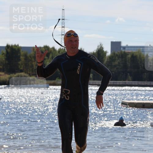07.09.2025 - 19. Norderstedt Triathlon Luisa Fischer http://msf.ph/oto/8758788 07.09.2025 13:39:23 Schwimmen 411, 1000 meine-sportfotos.de