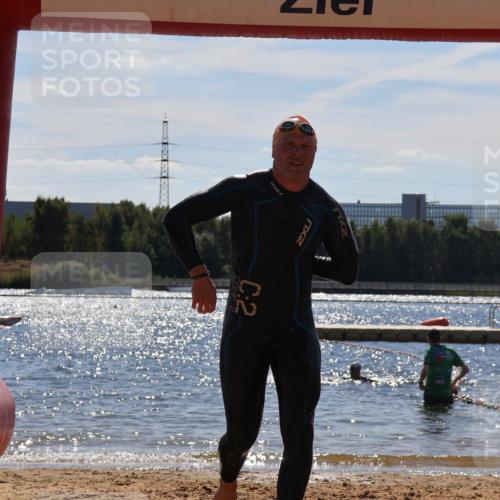 07.09.2025 - 19. Norderstedt Triathlon Luisa Fischer http://msf.ph/oto/8758800 07.09.2025 13:39:24 Schwimmen 411, 1000 meine-sportfotos.de