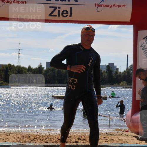 07.09.2025 - 19. Norderstedt Triathlon Luisa Fischer http://msf.ph/oto/8758808 07.09.2025 13:39:25 Schwimmen 411, 1000 meine-sportfotos.de