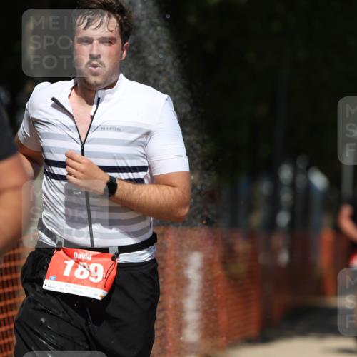 07.09.2025 - 19. Norderstedt Triathlon Michael Strokosch http://msf.ph/oto/8758822 07.09.2025 13:14:22 Laufen 189, 219, 706, 717 meine-sportfotos.de
