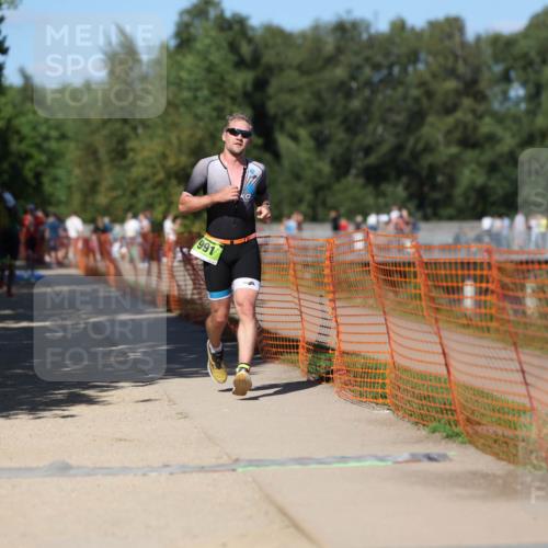 07.09.2025 - 19. Norderstedt Triathlon Michael Strokosch http://msf.ph/oto/8758826 07.09.2025 14:56:39 Laufen 991, 1007 meine-sportfotos.de