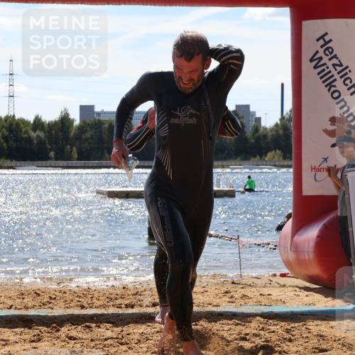 07.09.2025 - 19. Norderstedt Triathlon Luisa Fischer http://msf.ph/oto/8758829 07.09.2025 13:39:42 Schwimmen 968, 982 meine-sportfotos.de