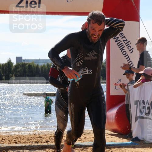 07.09.2025 - 19. Norderstedt Triathlon Luisa Fischer http://msf.ph/oto/8758836 07.09.2025 13:39:43 Schwimmen 968, 982 meine-sportfotos.de