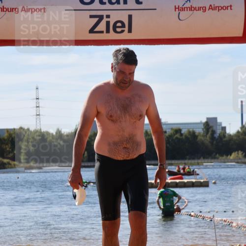 07.09.2025 - 19. Norderstedt Triathlon Luisa Fischer http://msf.ph/oto/8758871 07.09.2025 11:52:04 Schwimmen 827 meine-sportfotos.de