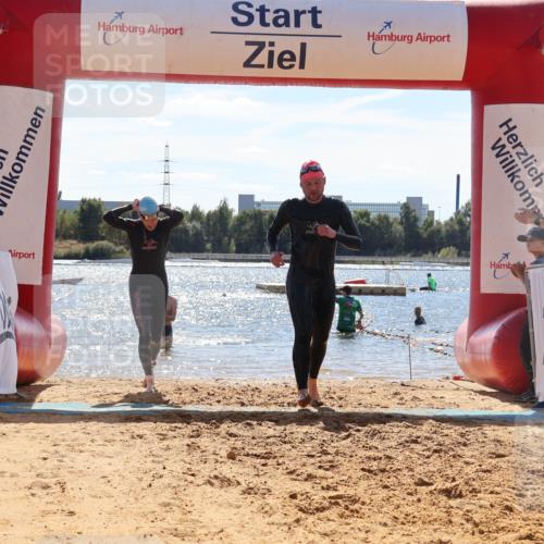 07.09.2025 - 19. Norderstedt Triathlon Luisa Fischer http://msf.ph/oto/8758901 07.09.2025 13:41:20 Schwimmen 363, 970 meine-sportfotos.de