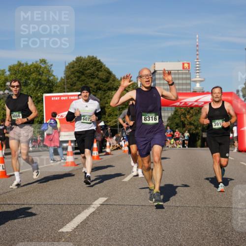 07.09.2025 - BARMER Alsterlauf Yannick Fuchs http://msf.ph/oto/8758918 07.09.2025 09:39:18 Laufen 4866, 6073, 8316, 391 meine-sportfotos.de