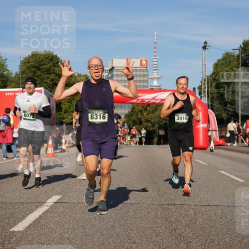 07.09.2025 - BARMER Alsterlauf Yannick Fuchs http://msf.ph/oto/8758931 07.09.2025 09:39:18 Laufen 66, 6073, 8316, 3916 meine-sportfotos.de