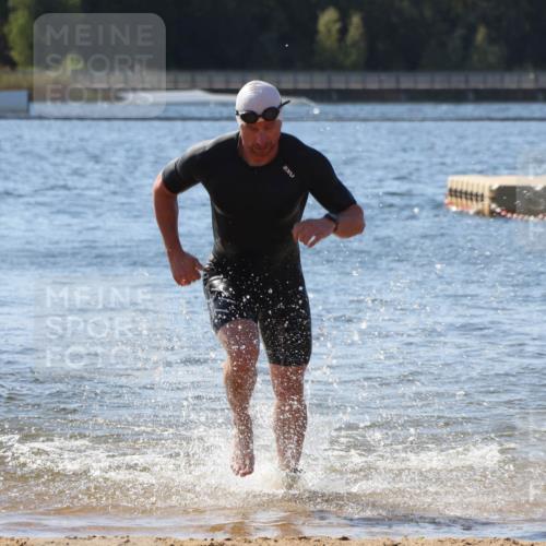 07.09.2025 - 19. Norderstedt Triathlon Luisa Fischer http://msf.ph/oto/8758938 07.09.2025 11:53:27 Schwimmen 1296 meine-sportfotos.de