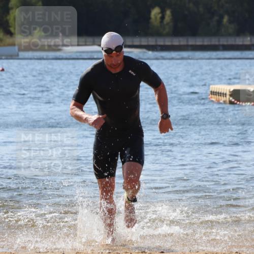 07.09.2025 - 19. Norderstedt Triathlon Luisa Fischer http://msf.ph/oto/8758945 07.09.2025 11:53:27 Schwimmen 1296 meine-sportfotos.de