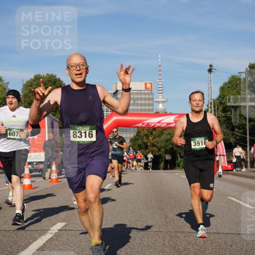 07.09.2025 - BARMER Alsterlauf Yannick Fuchs http://msf.ph/oto/8758952 07.09.2025 09:39:19 Laufen 607, 8316, 3916 meine-sportfotos.de