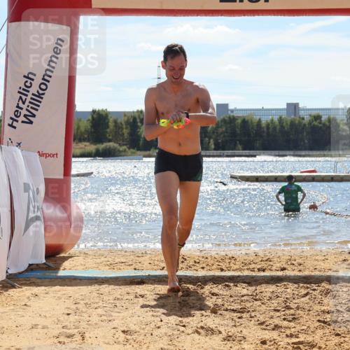 07.09.2025 - 19. Norderstedt Triathlon Luisa Fischer http://msf.ph/oto/8758956 07.09.2025 13:41:27 Schwimmen 363, 970, 1431 meine-sportfotos.de