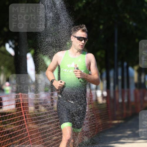 07.09.2025 - 19. Norderstedt Triathlon Michael Strokosch http://msf.ph/oto/8758961 07.09.2025 14:56:42 Laufen 962, 991, 1007 meine-sportfotos.de