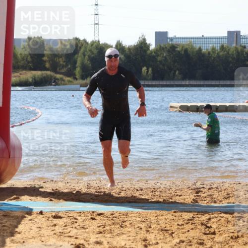 07.09.2025 - 19. Norderstedt Triathlon Luisa Fischer http://msf.ph/oto/8758968 07.09.2025 11:53:29 Schwimmen 1296 meine-sportfotos.de