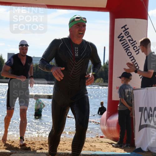 07.09.2025 - 19. Norderstedt Triathlon Luisa Fischer http://msf.ph/oto/8758980 07.09.2025 13:42:08 Schwimmen 410, 1005 meine-sportfotos.de