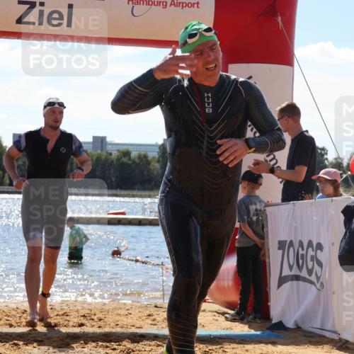 07.09.2025 - 19. Norderstedt Triathlon Luisa Fischer http://msf.ph/oto/8758983 07.09.2025 13:42:09 Schwimmen 410, 1005 meine-sportfotos.de