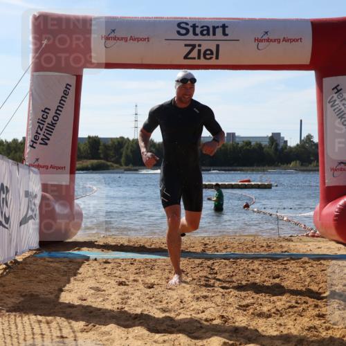 07.09.2025 - 19. Norderstedt Triathlon Luisa Fischer http://msf.ph/oto/8759006 07.09.2025 11:53:31 Schwimmen 1296 meine-sportfotos.de