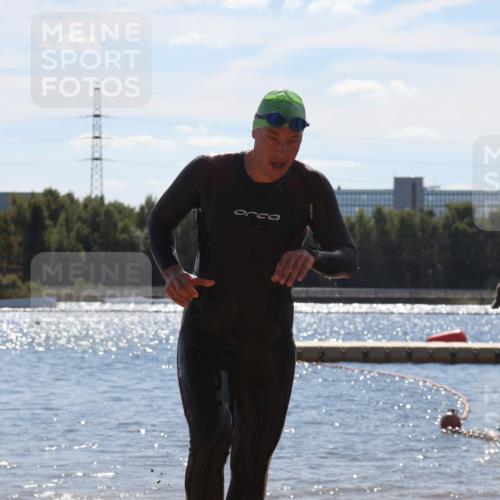 07.09.2025 - 19. Norderstedt Triathlon Luisa Fischer http://msf.ph/oto/8759007 07.09.2025 13:43:07 Schwimmen 888 meine-sportfotos.de