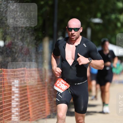 07.09.2025 - 19. Norderstedt Triathlon Michael Strokosch http://msf.ph/oto/8759019 07.09.2025 12:52:13 Laufen 218, 282, 856, 1296 meine-sportfotos.de