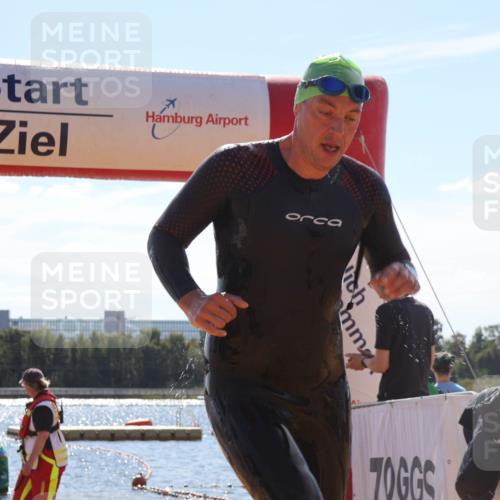 07.09.2025 - 19. Norderstedt Triathlon Luisa Fischer http://msf.ph/oto/8759025 07.09.2025 13:43:08 Schwimmen 888 meine-sportfotos.de
