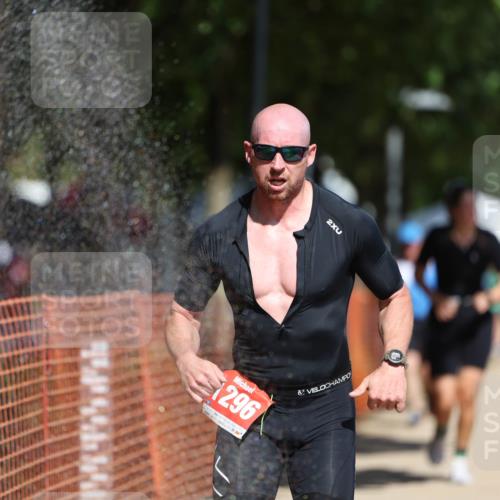 07.09.2025 - 19. Norderstedt Triathlon Michael Strokosch http://msf.ph/oto/8759034 07.09.2025 12:52:13 Laufen 218, 282, 856, 1296 meine-sportfotos.de