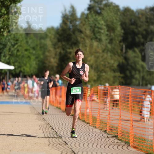 07.09.2025 - 19. Norderstedt Triathlon Michael Strokosch http://msf.ph/oto/8759037 07.09.2025 10:44:30 Laufen 678 meine-sportfotos.de