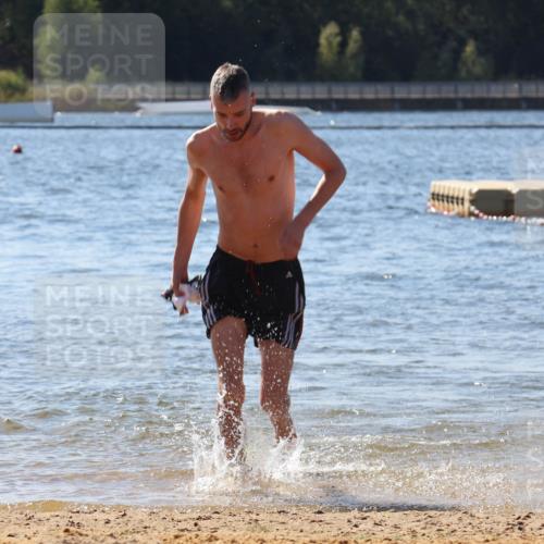 07.09.2025 - 19. Norderstedt Triathlon Luisa Fischer http://msf.ph/oto/8759054 07.09.2025 11:58:26 Schwimmen  meine-sportfotos.de