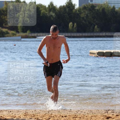 07.09.2025 - 19. Norderstedt Triathlon Luisa Fischer http://msf.ph/oto/8759062 07.09.2025 11:58:26 Schwimmen  meine-sportfotos.de